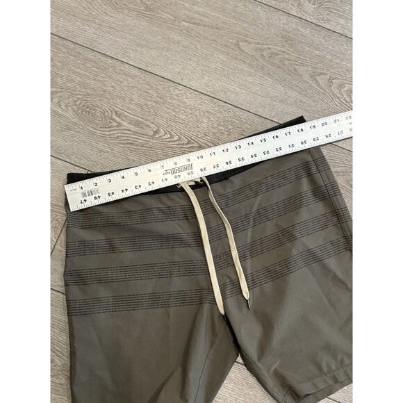 Linksoul Hybrid Shorts Mens 36 Green Gray Lightweight Swim Trunks Golf Preppy - Picture 6 of 9